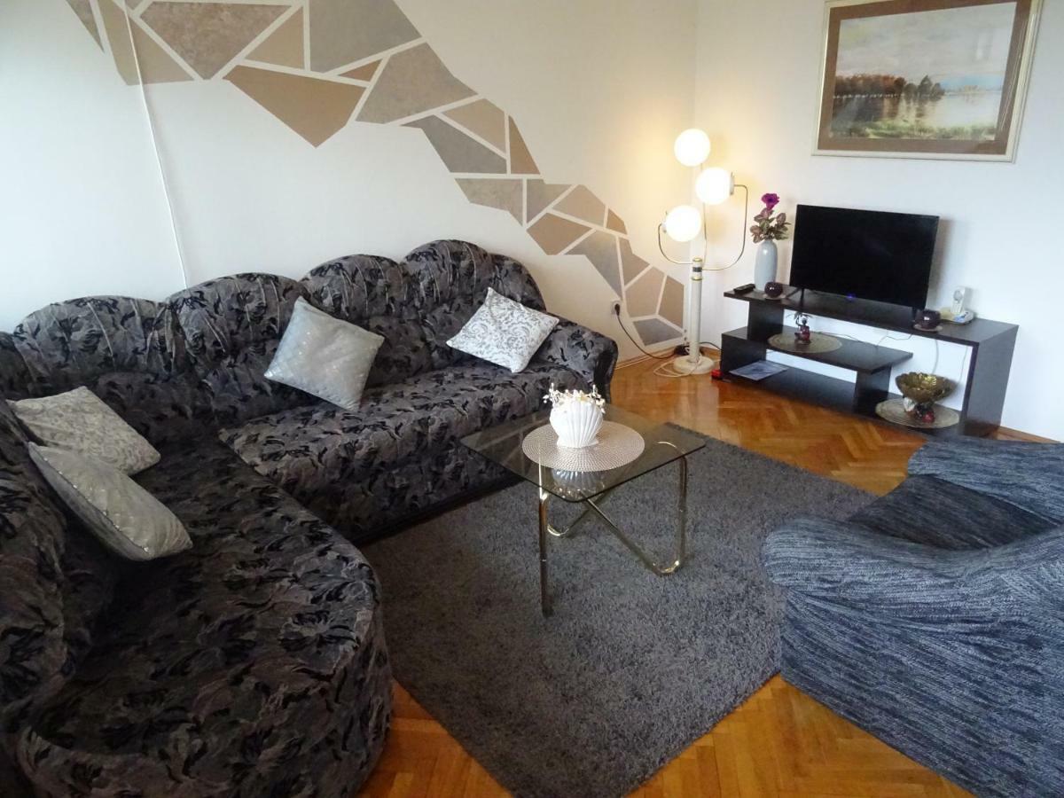 Apartman Iris S Terasom Ριέκα Εξωτερικό φωτογραφία