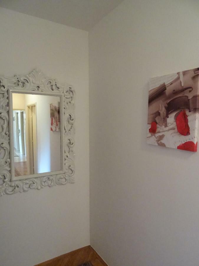 Apartman Iris S Terasom Ριέκα Εξωτερικό φωτογραφία