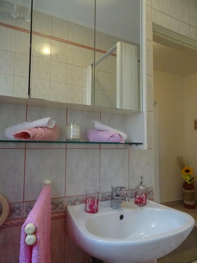 Apartman Iris S Terasom Ριέκα Εξωτερικό φωτογραφία