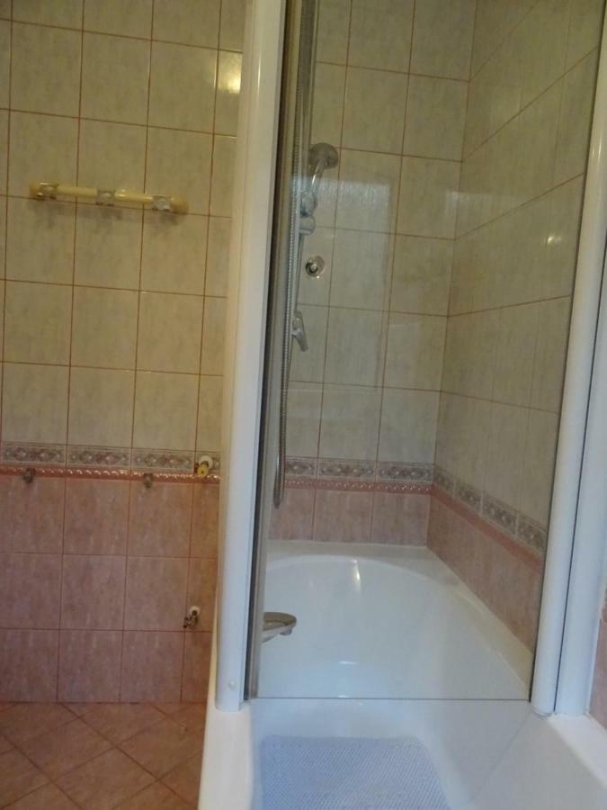 Apartman Iris S Terasom Ριέκα Εξωτερικό φωτογραφία